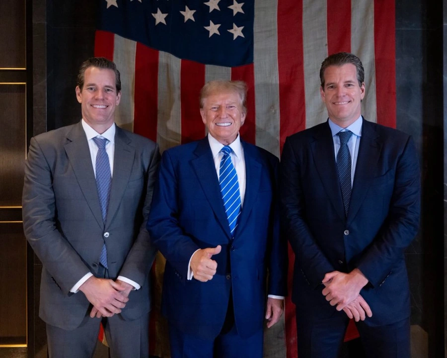 Co-fundadores-da-Coinbase-Ripple-e-Gemini-Cameron-e-Tyler-Winklevoss-com-Trump